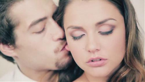  Allie Haze ( сцена из "Almost Heaven" ) / Романтичная сцена с красивейшей девушкой  (2010) DVDRip