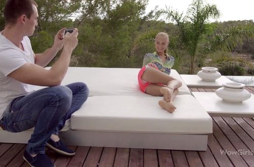 Трахнул убойнейшую девчушку после пары фоток