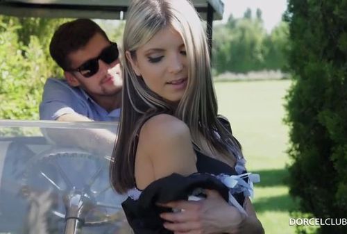 Юная горничная отаналена молодым хозяином